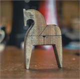 Конь из берёзы 200